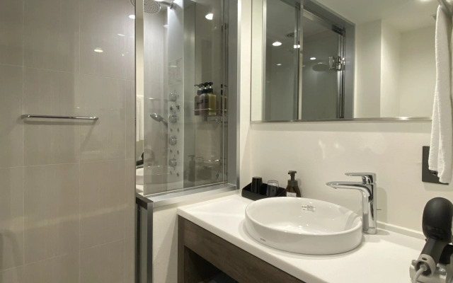 the b ginza Hotel