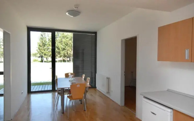 Aréna Savaria Guestrooms - фото 2