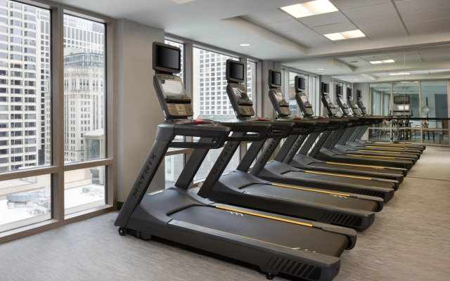 Courtyard by Marriott Chicago Magnificent Mile