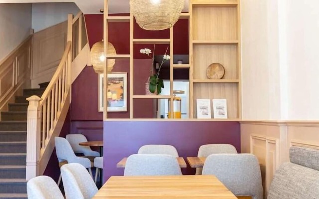 Executive Inn & Suites