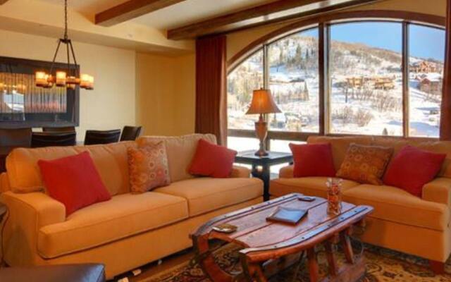 Edgemont Condos by Moving Mountains