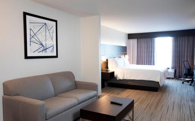 Holiday Inn Express Hotel & Suites Chester by IHG