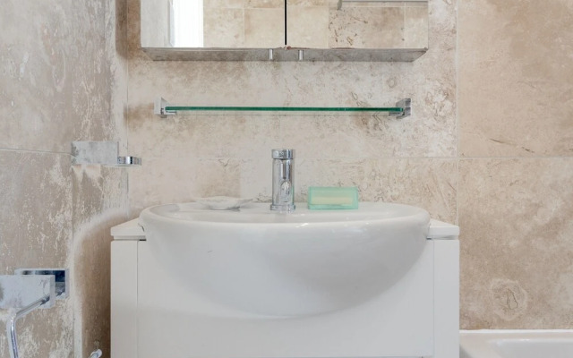 1 Bedroom Apartment Near Paddington