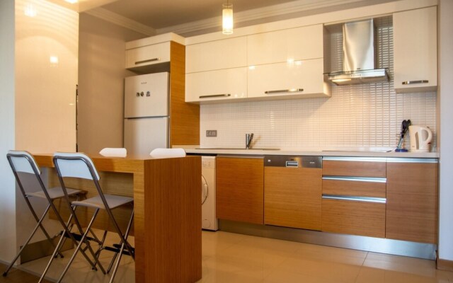 Pleasant Flat Close to Various Malls in Cigli