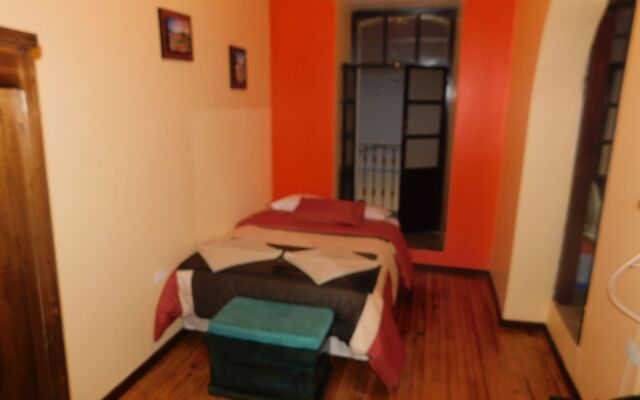 Friends Hotel & Rooftop - Historic Center & Museums