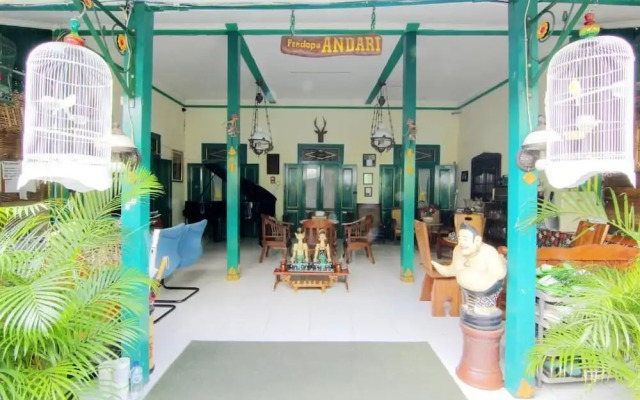 Pondopo Andari Homestay