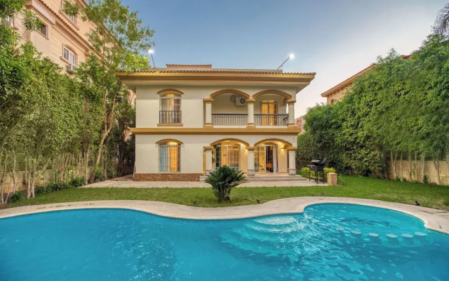 Host Prime Paradise Villa At Rehab City