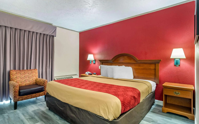 Perry Inn & Suites By Capital O National Fairground GA I 75