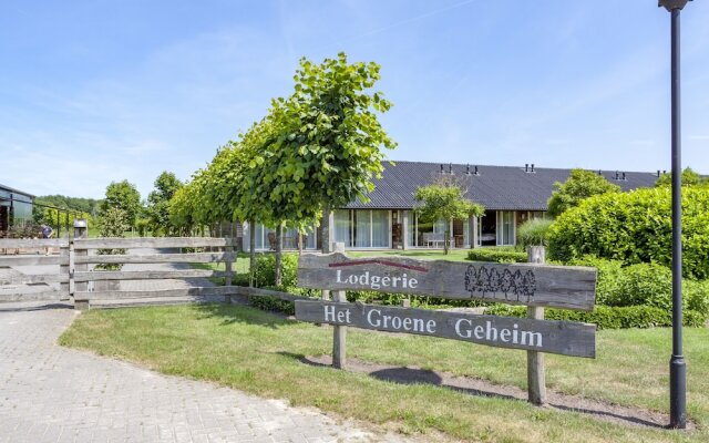 Lodgerie Het Groene Geheim