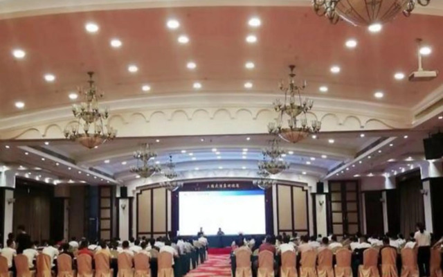 San Tos Hotel