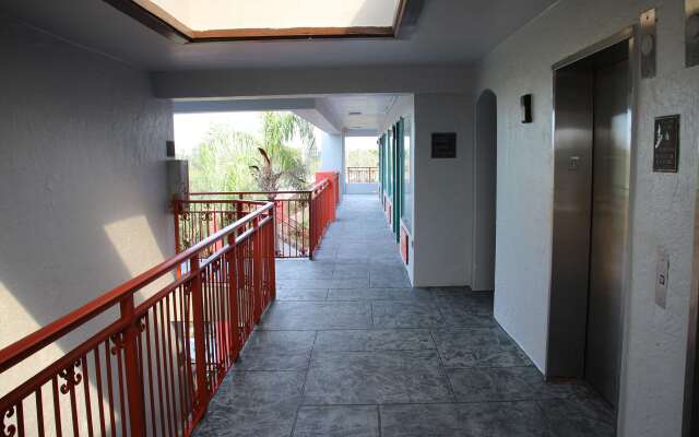 Boca Suites Deerfield Beach, SureStay Collection by BW