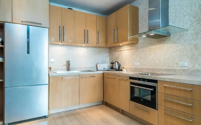 Beachfront Apartment - Walk in the Sand