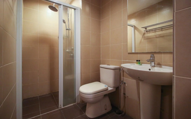 OYO Home 577 Premium 1BR Taragon Puteri