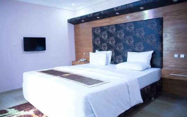 77 Palms Hotel