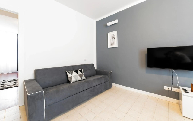 Roomy Apartment X6 close to Subway!