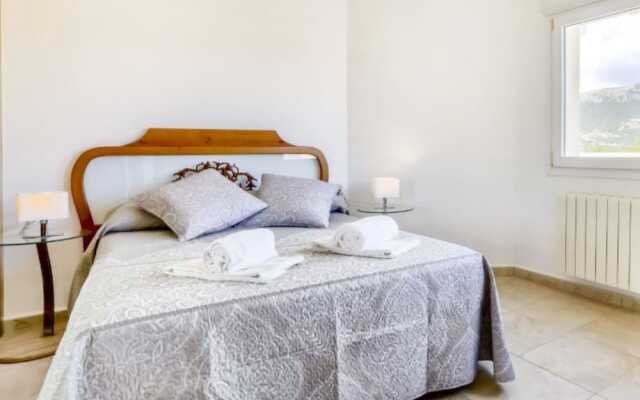 Villa - 5 Bedrooms with Pool and WiFi - 106420