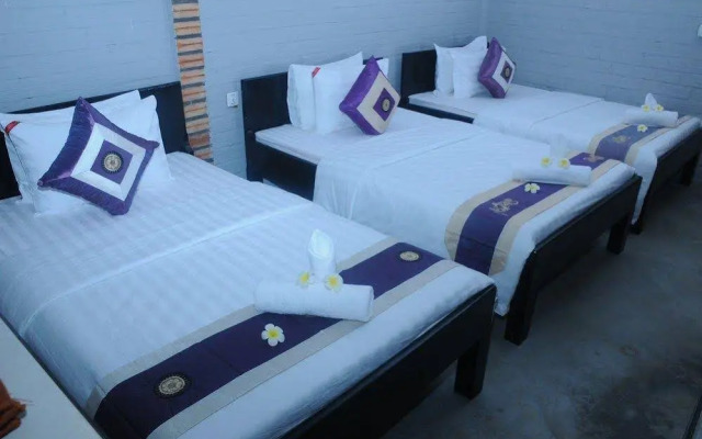Pillar Hotel