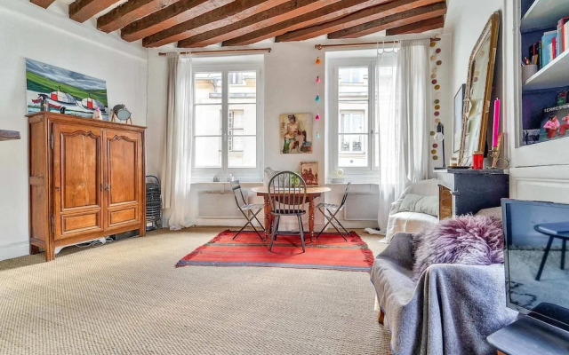 Very Nice T2 in the 6th Arr. of Paris