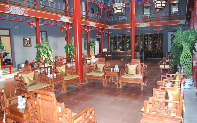 Soluxe Courtyard