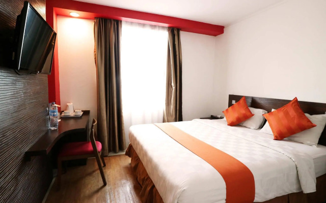 Redstar Hotel