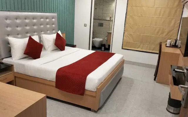 Hari's Court - Hotel and Banquet