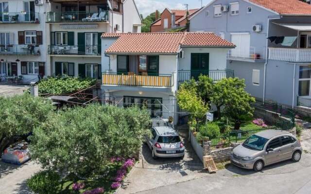 Mare - Close to the sea - A1