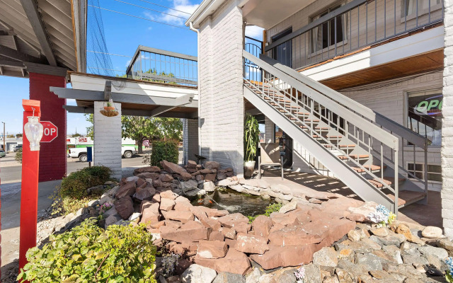 Days Inn by Wyndham Albuquerque Northeast