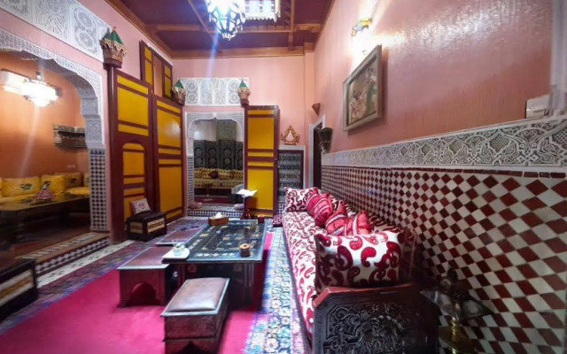 Riad Atika Mek