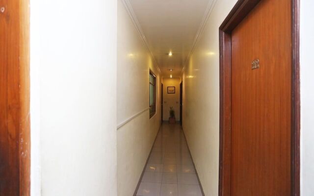 OYO 3499 Tekarees Inn
