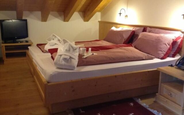 Rifugio Stoppani al Grost