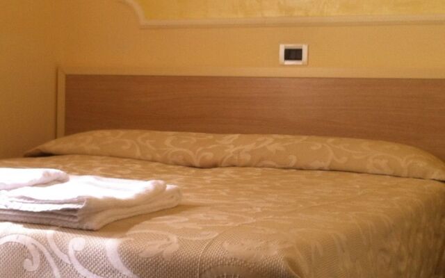 Hotel Orly