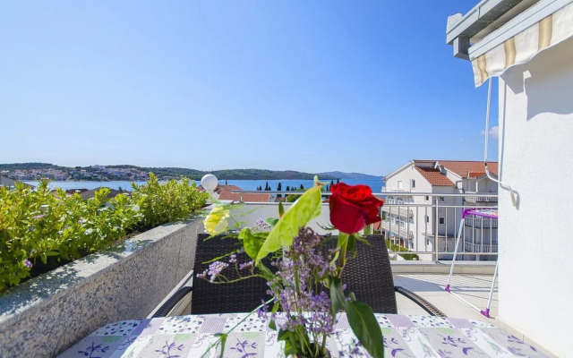 Ljuba - Nice Garden - A3 Ljubicasti