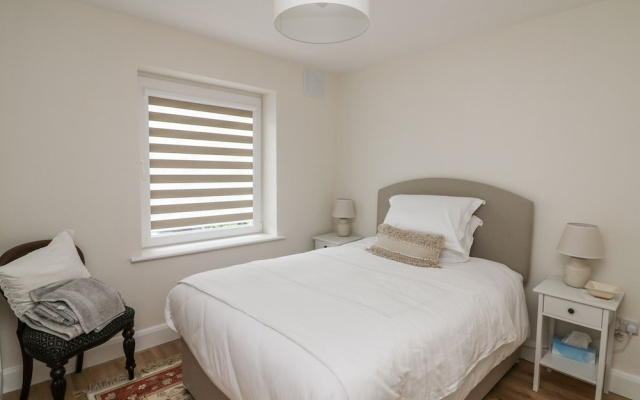 7 Belfort Court