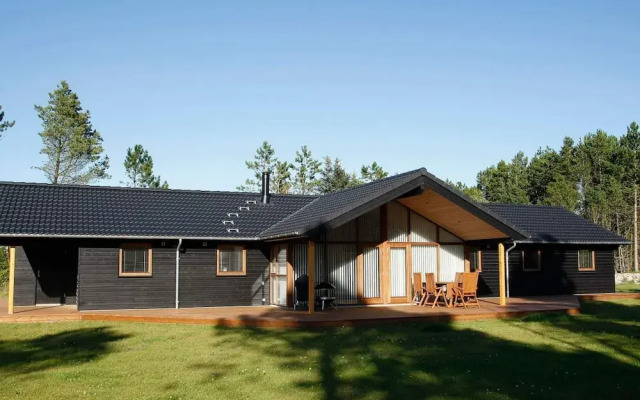 Quaint Holiday Home with Sauna in Jerup