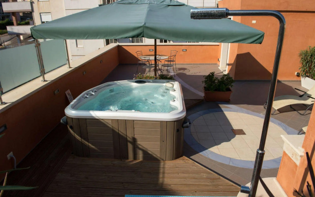 Artemis Hotel