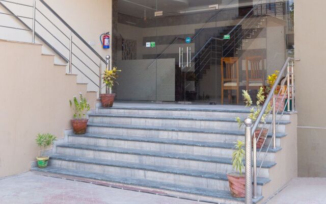 Treebo Dream Palace Near Jaipur International Airport