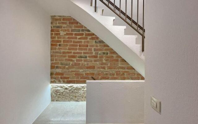 Luxe 8P dorpshuis centrum l'Escala 50m van strand