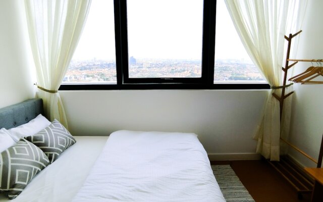 The Hub Service Apartment