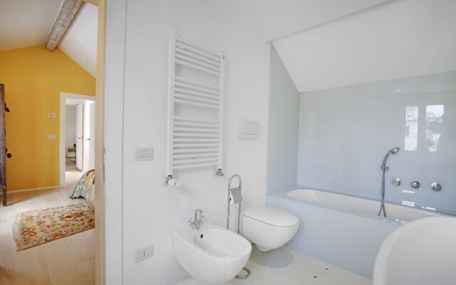 Rialto Bridge Penthouse with Terraces