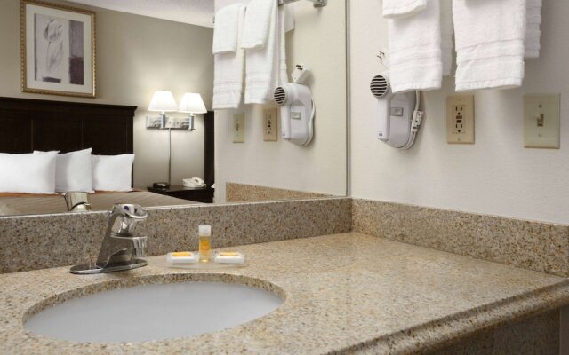 Days Inn And Suites Rancho Cordova