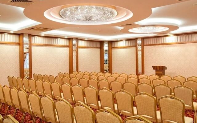 Bonjur Hotel Thermal & Wellness Club