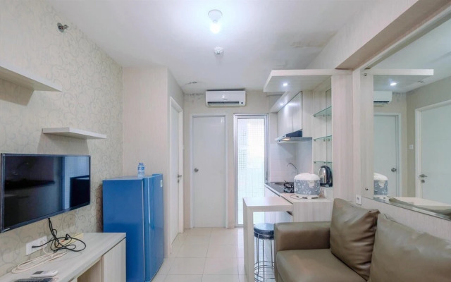 Comfy And Homey 2Br At Bassura City Apartment