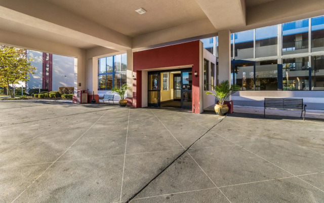 Clarion Hotel Jackson Northwest