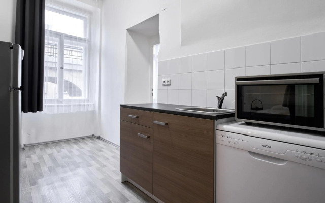 Archibald Flats Prague