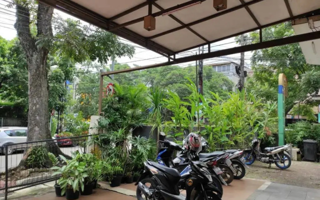 OYO 90278 Hotel Sepuluh Buah Batu Bandung
