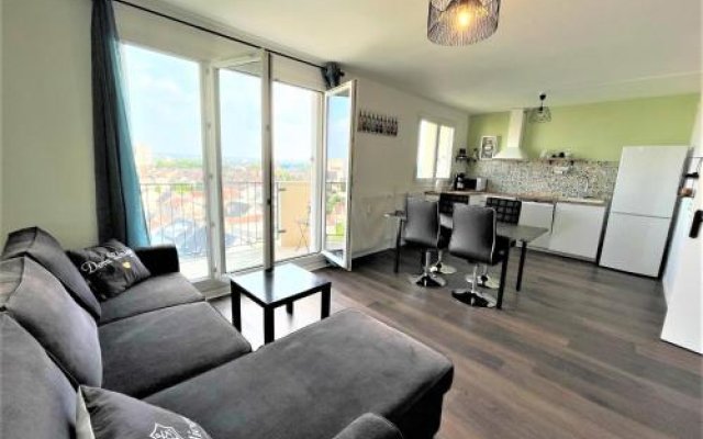 BROSSOLETTE Appartement T2 spacieux et lumineux balcon vue dégagée