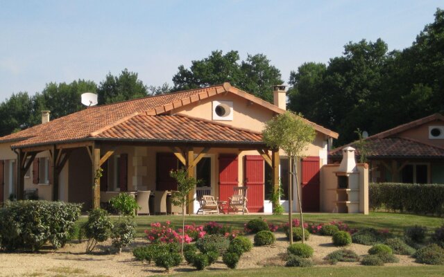 Modern villa with fire place, in the beautyful Loire region