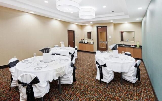 La Quinta Inn & Suites Tulsa - Catoosa