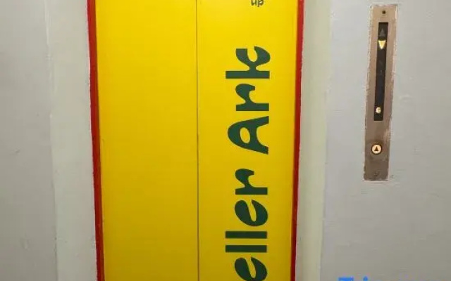 Traveller Ark  & Bunks