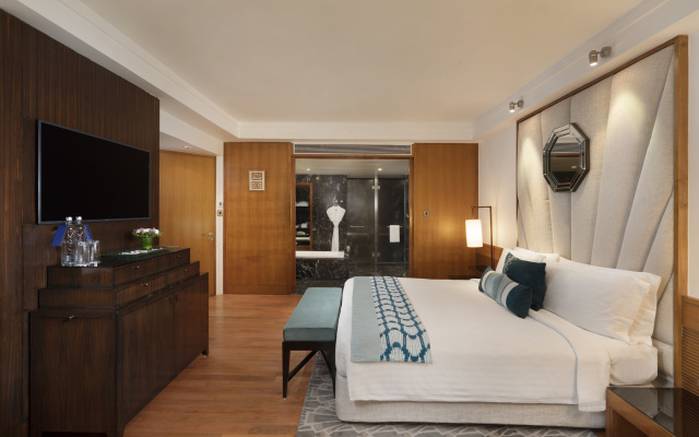 InterContinental Marine Drive Mumbai by IHG – Guest Rooms – Mumbai